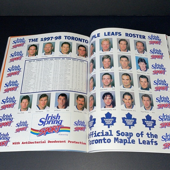 Hockey Night in Toronto Official Magazine # 4 97-98 New York Islanders NHL Leafs - Picture 6 of 8
